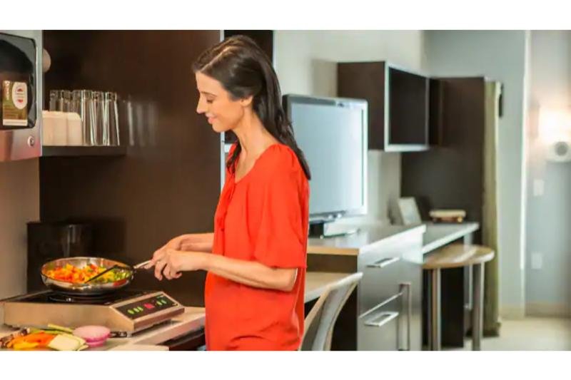 Фото Home2 Suites by Hilton Beloit