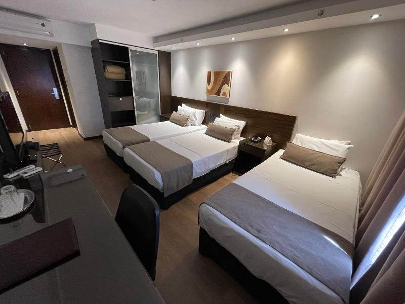 Фото Crystal Tower Hotel