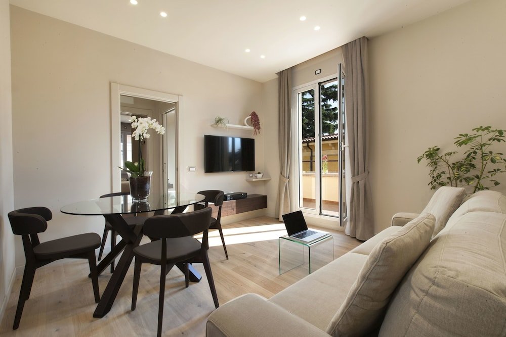 Фото Oriana Suites Verona