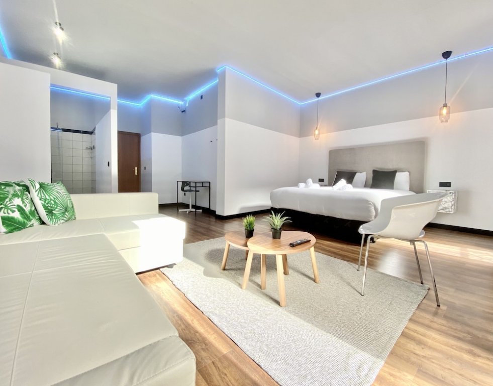 Фото Royal Suites Madrid