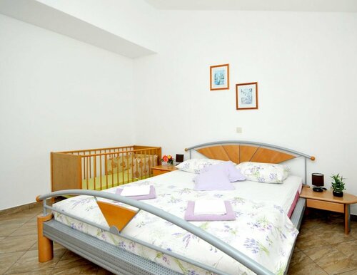 Гостиница Beautiful Home in Kastel Stafilic With Wifi and 4 Bedrooms