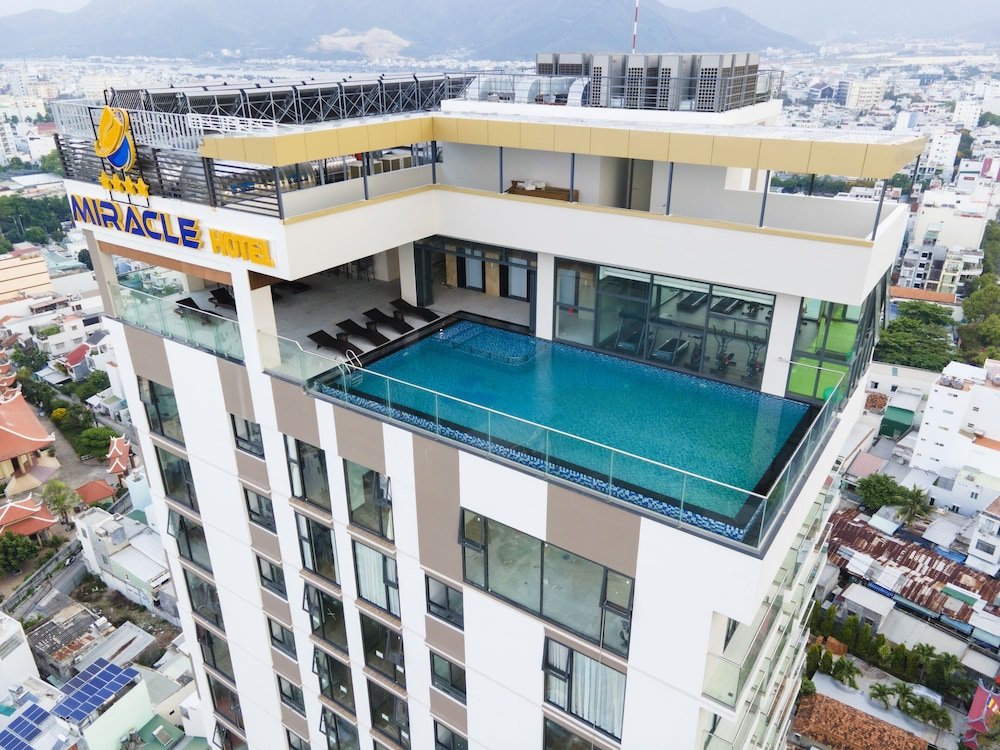 Фото Miracle Luxury Hotel