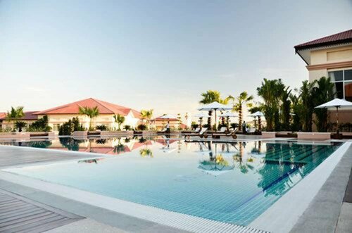 Гостиница The Hotel Royal Ace в Нейпьидо