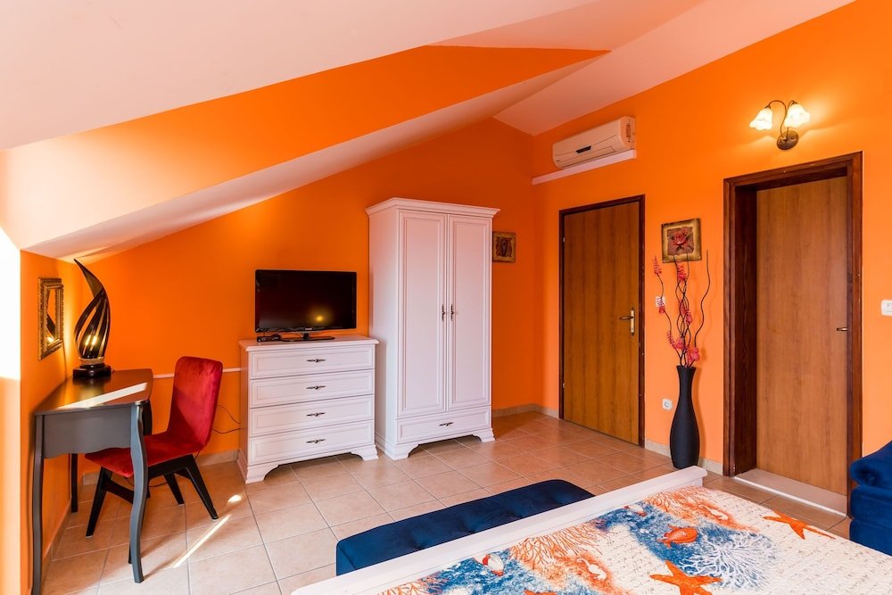 Фото Villa Adrian