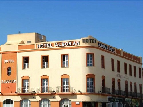 Гостиница Alborán Chiclana в Чиклана-де-ла-Фронтере