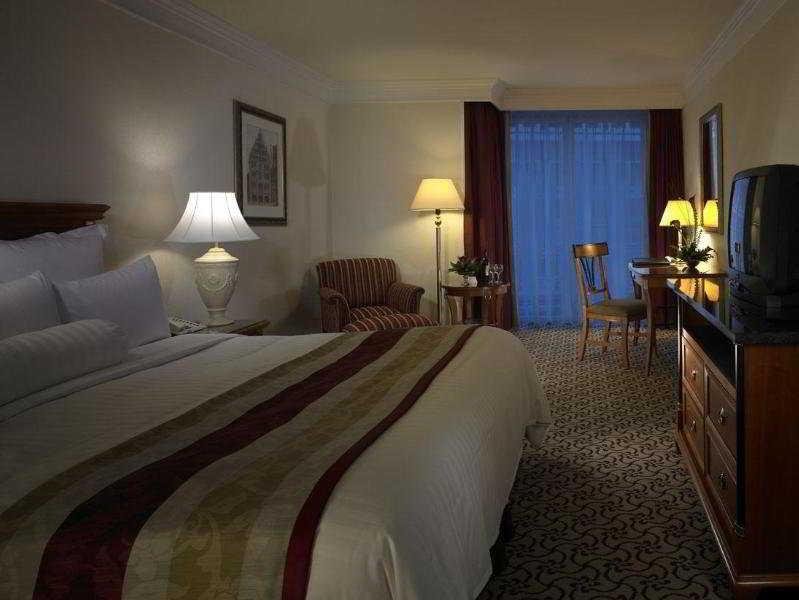 Фото Leipzig Marriott Hotel