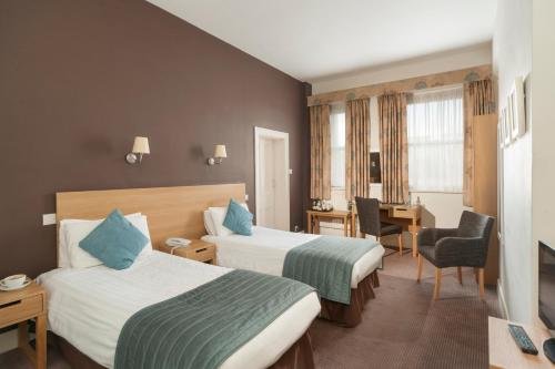 Фото The Burlington Hotel