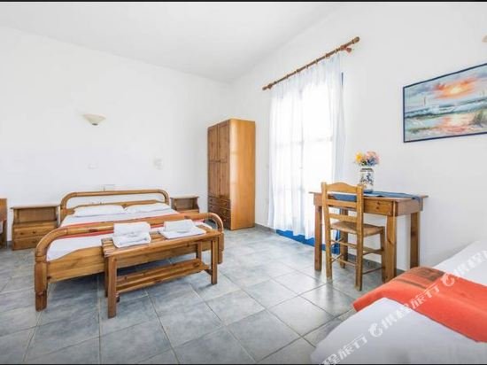 Фото Santorini Breeze