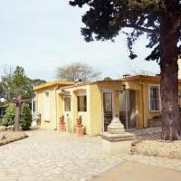 Гостиница Domaine de Bailheron - Gite в Безье