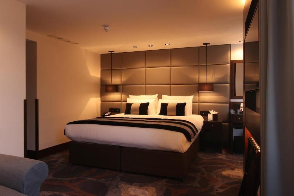 Фото Paddington Court Executive Rooms