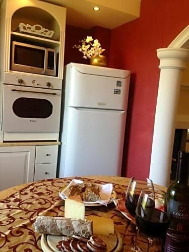 Гостиница Precious Villa Italy Just few Minutes Drive From Pesaro Beach в Урбине