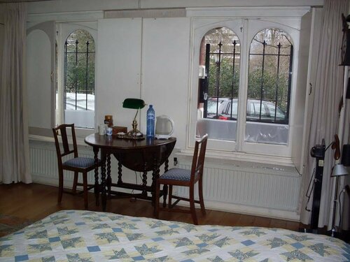 Гостиница Vondelparkmuseum B&b в Амстердаме