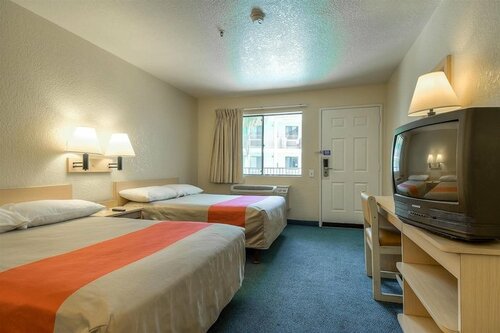 Гостиница Motel 6 Buena Park, Ca - Knotts Berry Farm - Disneyland в Буэна-Парк