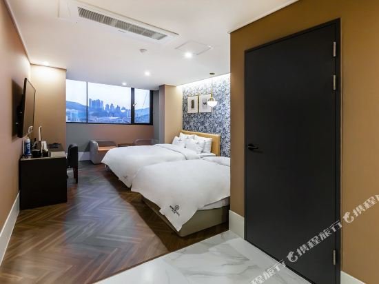 Фото Brown Dot Hotel Sasang Renecite