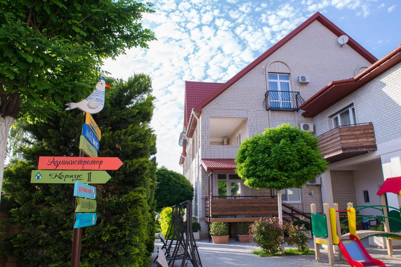 Фото отеля 1