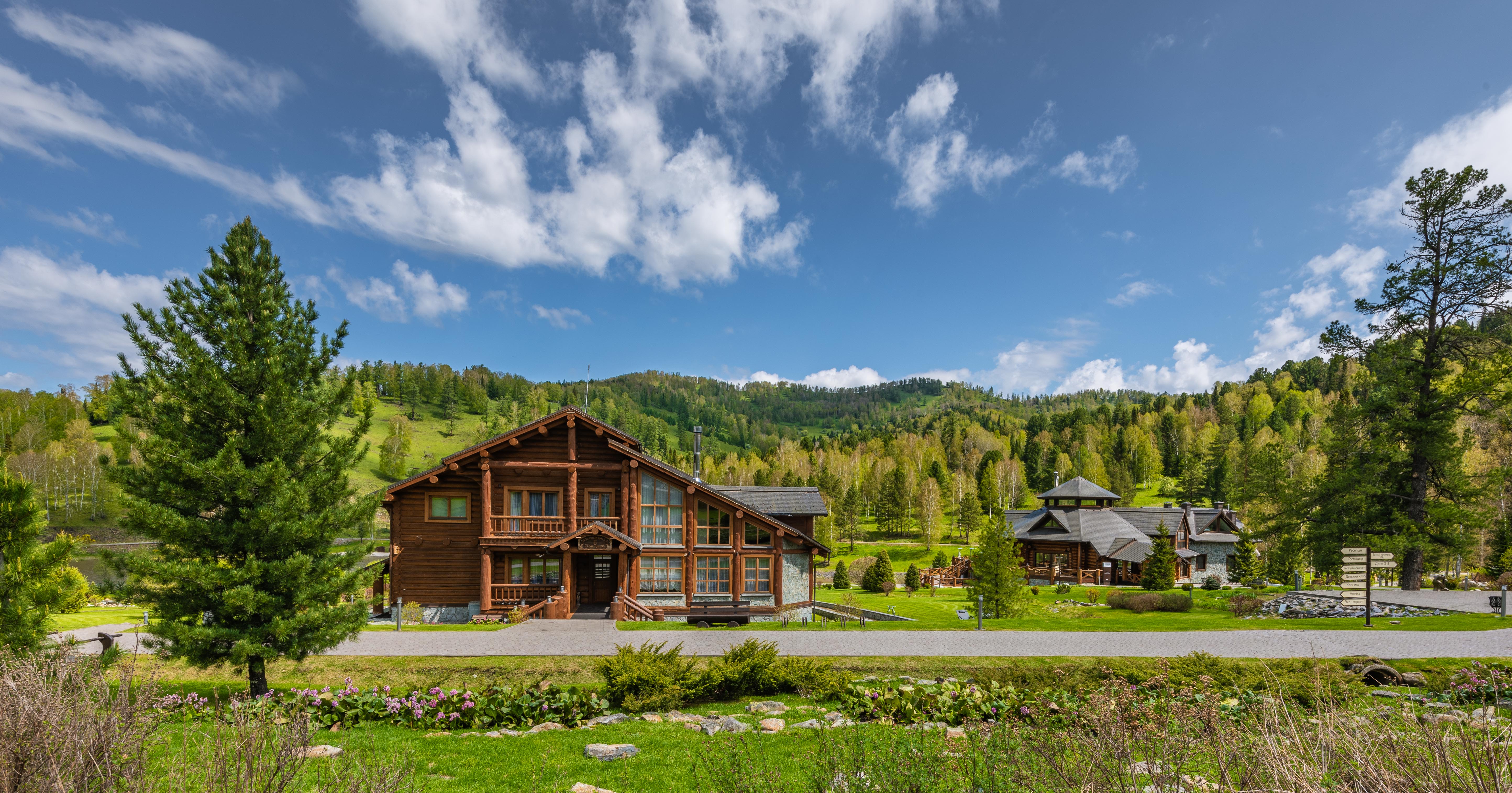 Фото отеля 2