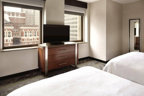 Внешний вид отеля Embassy Suites by Hilton Pittsburgh Downtown в Питтсбурге, фото 3