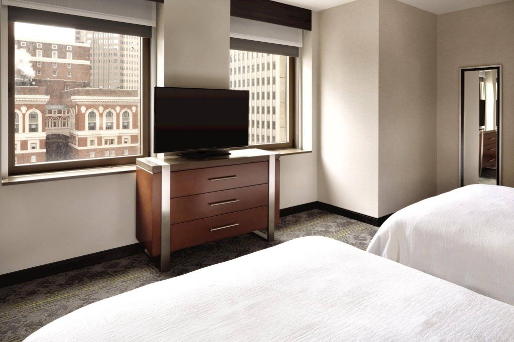 Фото Embassy Suites by Hilton Pittsburgh Downtown