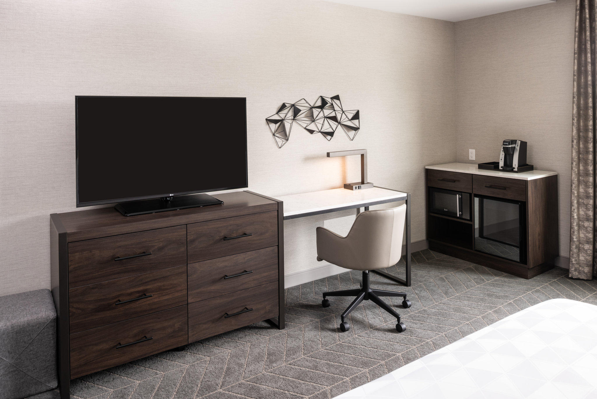 Фото Holiday Inn Boston Logan Airport - Chelsea, an Ihg Hotel