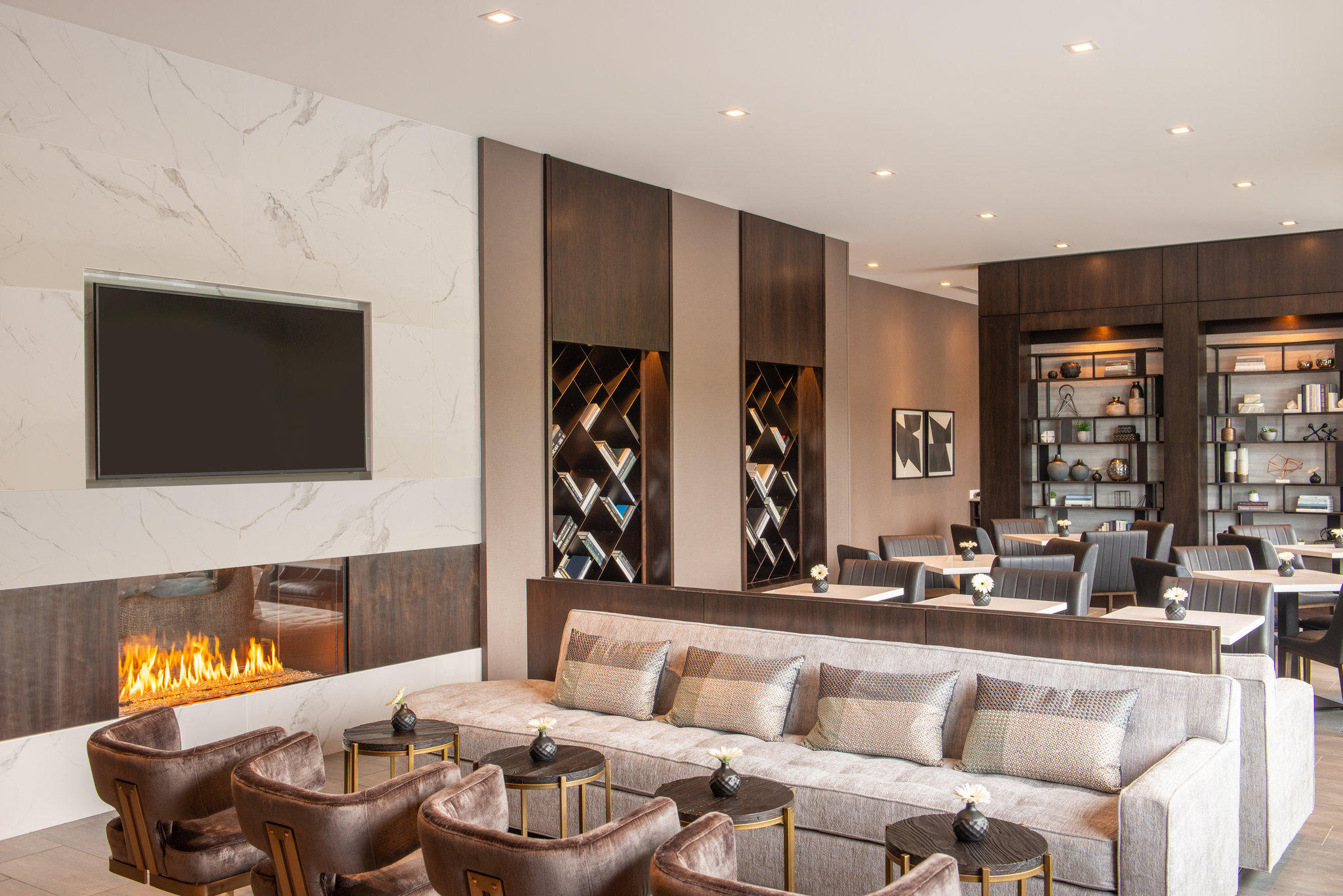 Фото Holiday Inn Boston Logan Airport - Chelsea, an Ihg Hotel