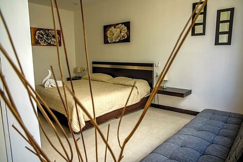 Гостиница Hotel Plaza Playa - Near Playa del Carmen Main Beach в Плая-дель-Кармен