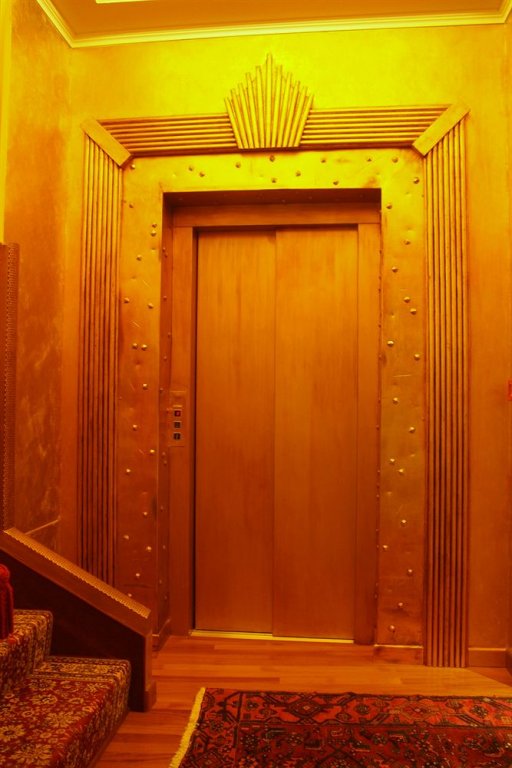 Фото The Tuscanian Hotel