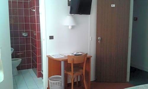 Фото Hôtel Restaurant Le Pavillon