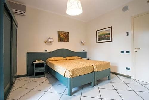 Фото Hotel Kyrton