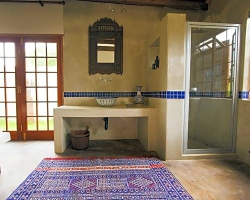 Фото The Wardrobe Guest House