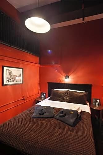 Фото The Bowery House by Oyo