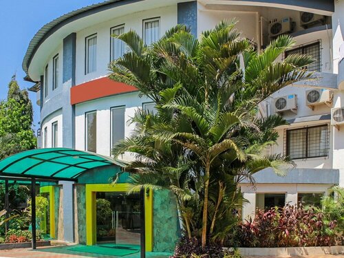 Гостиница Strand Resort в Лонавала