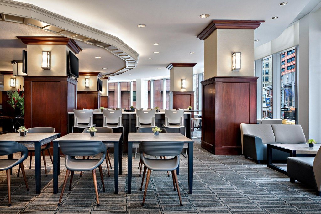 Фото Sheraton New York Times Square Hotel