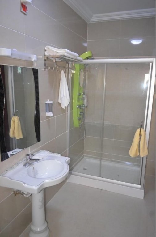 Фото Precious Guest lodge