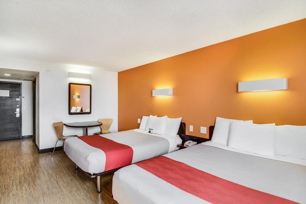 Фото Motel 6 Garden Grove