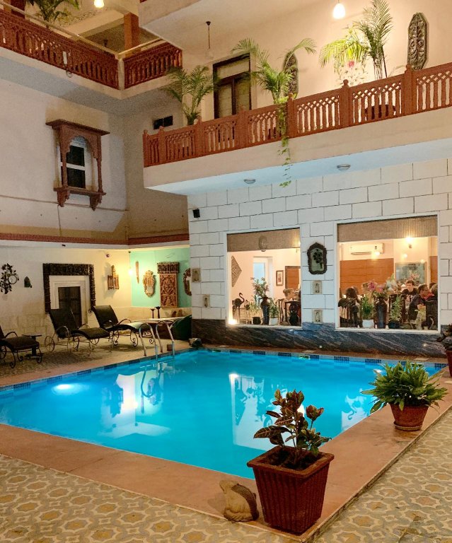Фото Suryaa Villa - A City Centre Hotel