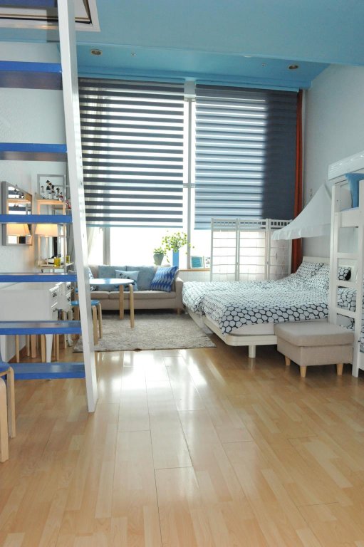 Фото High Street Guest House Hongdae