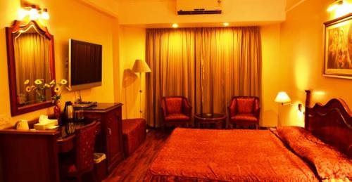 Фото Hotel Highway View