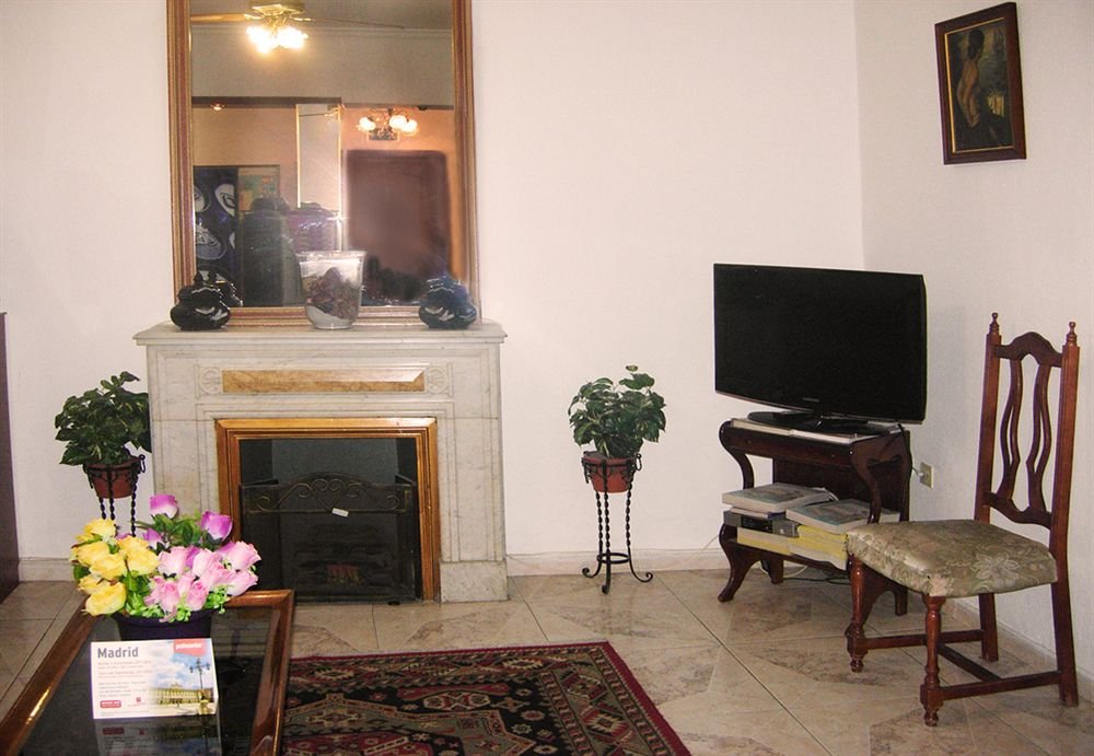 Фото Hostal Fuencarral Kryse