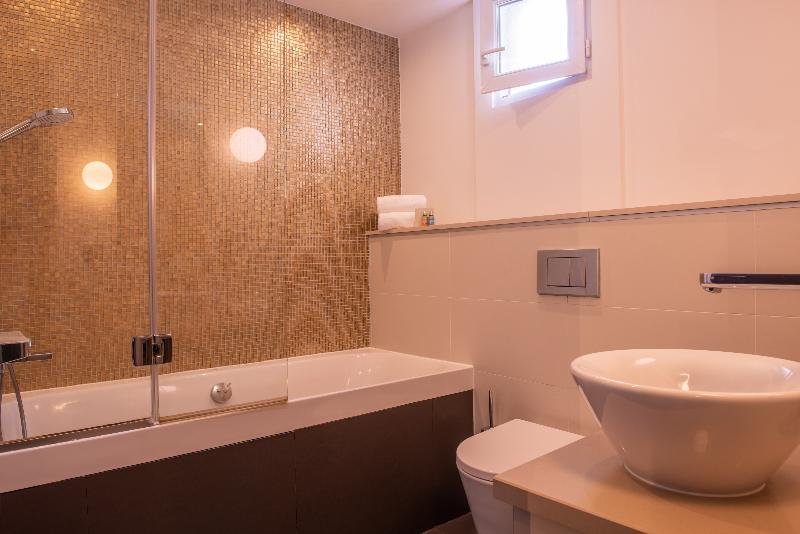 Фото Hotel Yllen Eiffel