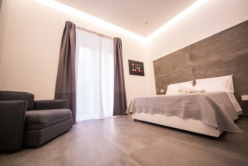 Фото Gallery Suite Naples