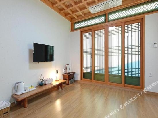 Фото Cheonggong Hanok Stay