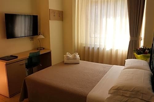Фото Hotel La Madonnina