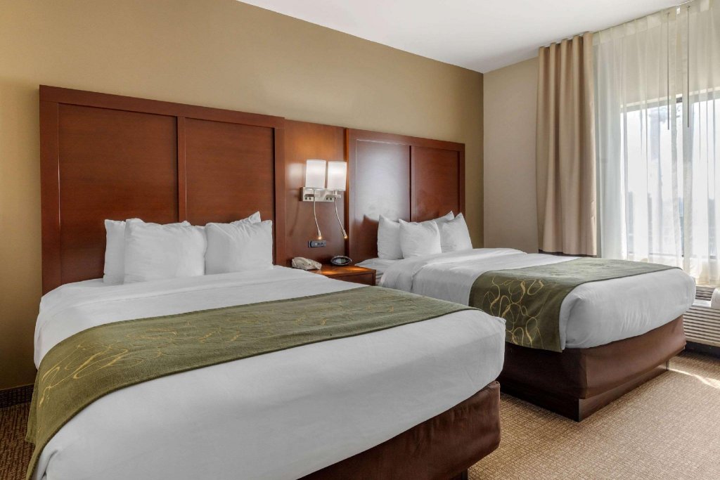 Фото Crowne Plaza Orlando - Lake Buena Vista