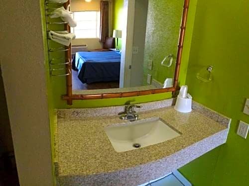 Фото Discovery Inn