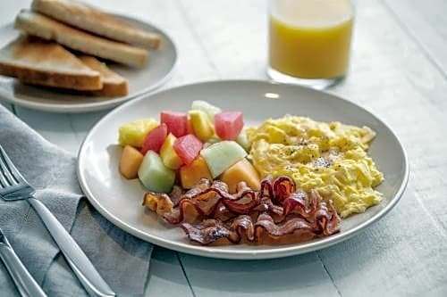 Фото Fairfield Inn & Suites by Marriott San Diego Pacific Beach