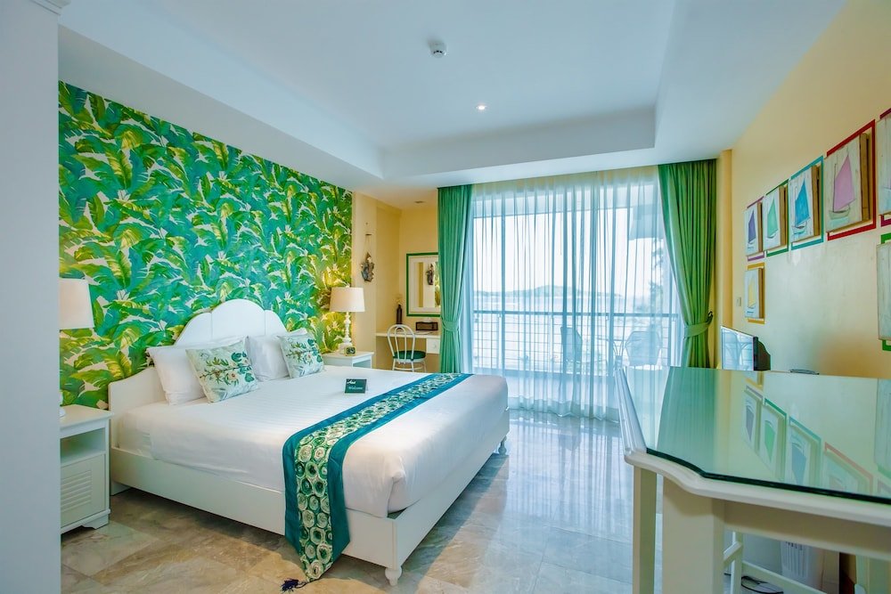 Фото Almali Rawai Beach Residence