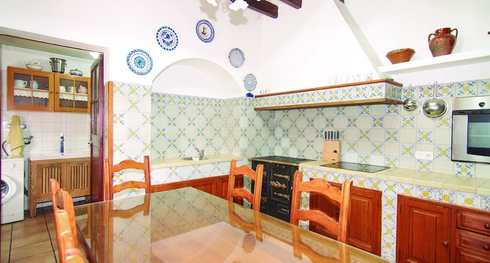 Фото Large Mallorcan Villa