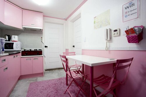 Гостиница Nanu Guesthouse Pink Female Only в Сеуле