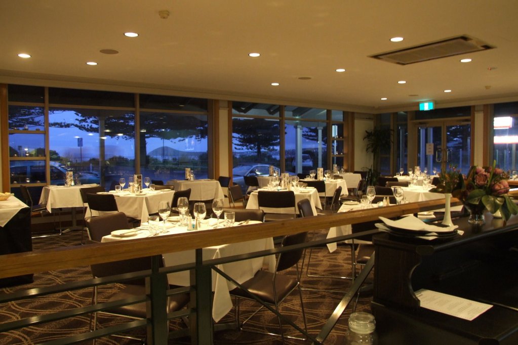 Фото Nightcap at Hotel Victor