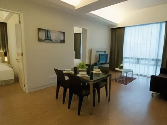 Фото Queens Service Suite at Swiss Garden Residences